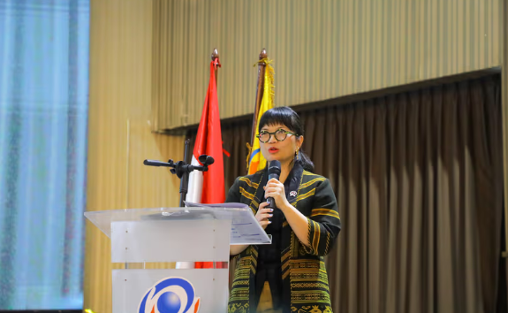 Wamen Stella Ingatkan Mahasiswa di Era AI: Bangun Ilmu yang Tidak Mudah Tergantikan Teknologi